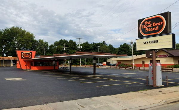 A&W Restaurant - Kalamazoo - 4400 S Westnedge Ave